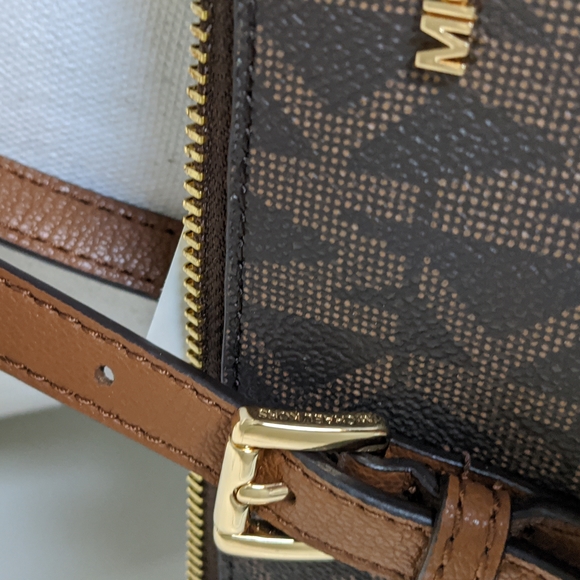 Michael Kors Coraline Tote Bag Signature Luggage Logo and Brown Leather - Picture 13 of 13